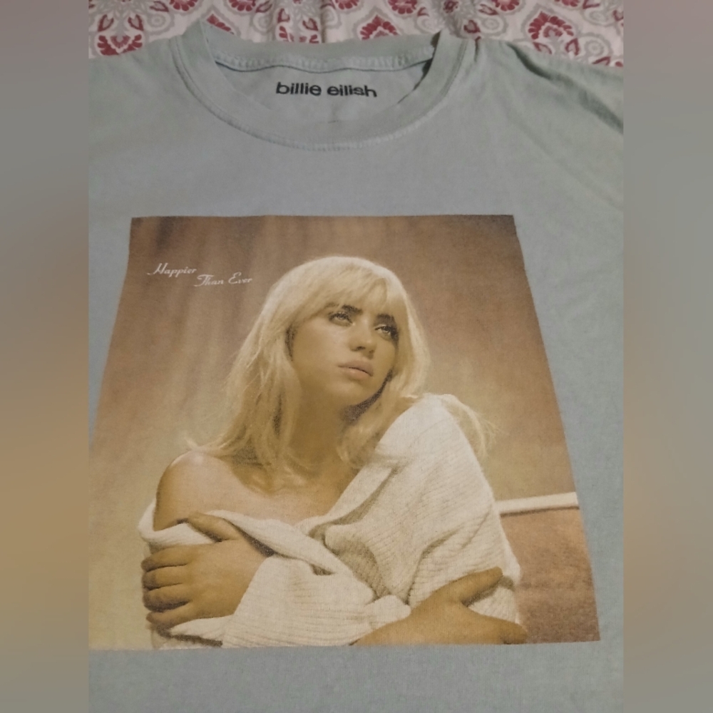 Graphic Tee in Light Blue